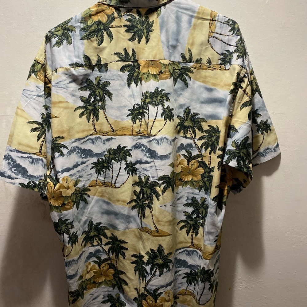 Pierre Carrdin Hawaiian shirt - Picture 3 of 3